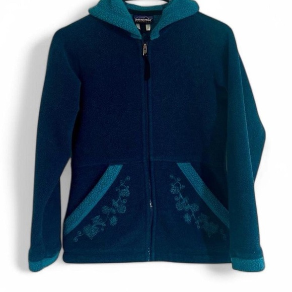 Patagonia Jackets & Blazers - Vintage Patagonia Synchilla Fleece Hooded Jacket with Floral Embroidery